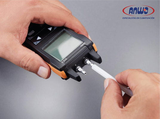 MANOMETRO PRESION DIFERENCIAL TESTO 512-2 (0 A 2000 mbar) CON CONEXIÓN APP